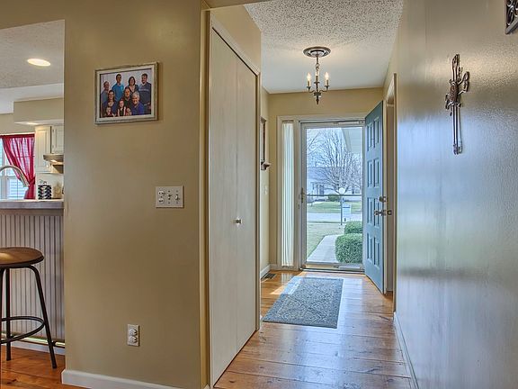 5th image of 3112 Sharon Dr
