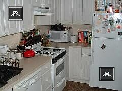 1st image of 58 Egmont St #1