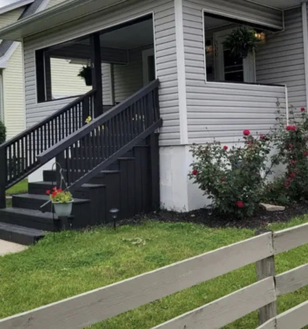 3 bed, 1200 sqft, $1,950 — Photo 1