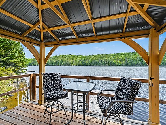 5th image of 515 Graphite Bay Rd