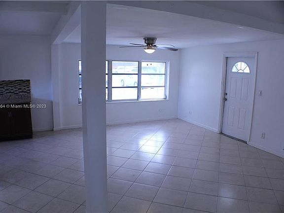 5th image of 4133 SW 52nd St #1