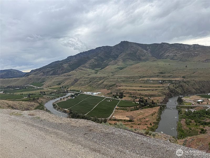 2nd image of 300 Buckhorn Mountain Drive