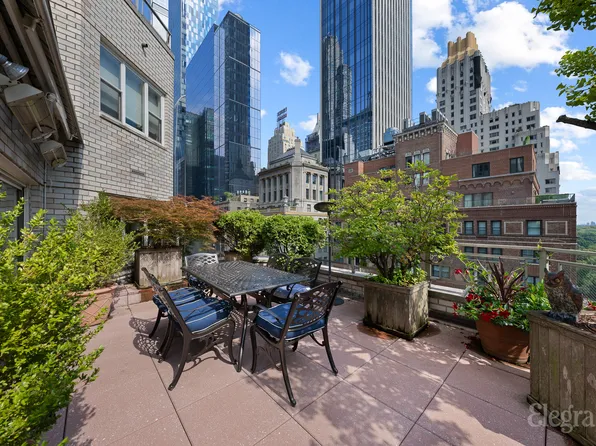 100 West 57th Street image 10 of 13