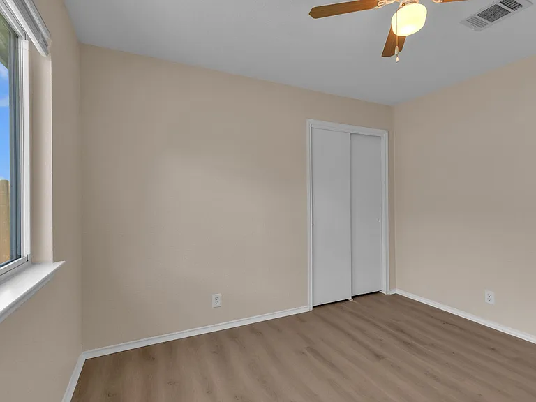 111 David Dr — Photo 17