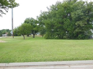 313 S Elm St, Douglass, KS 67039