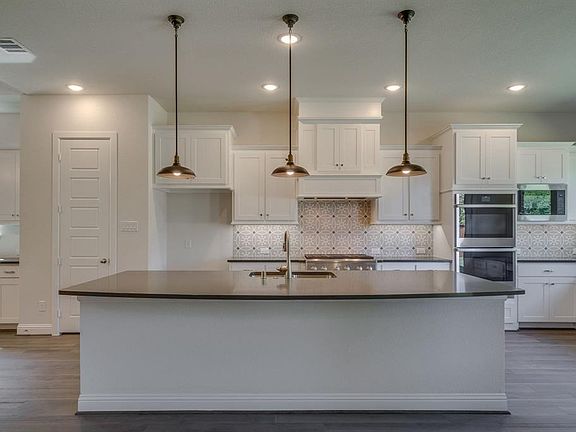 3rd image of 4917 Campbeltown Dr