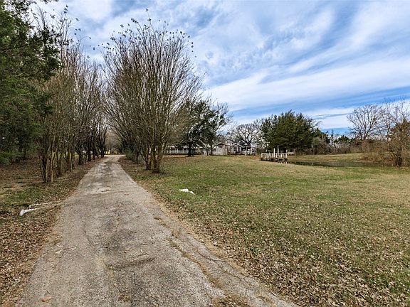 2nd image of 9459 County Road 313