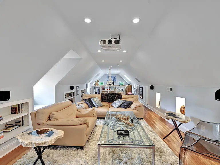 6907 Bradley Blvd — Photo 16