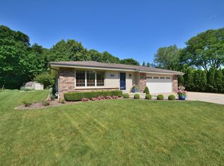 W159N10815 Captains Dr, Germantown, WI 53022