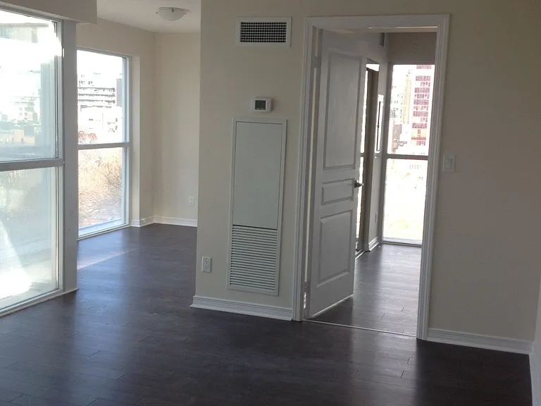 352 Front St W #709 — Photo 13