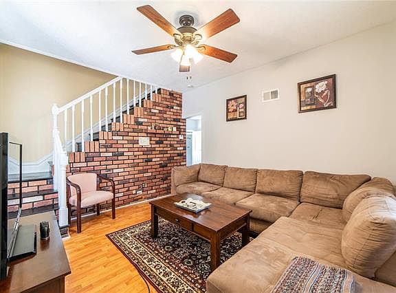 3rd image of 4412 Itaska St