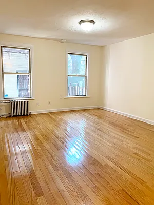 Rented by Waverly Realty Associates | media 8