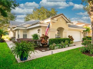 5423 Avenal Dr, Lutz, FL 33558
