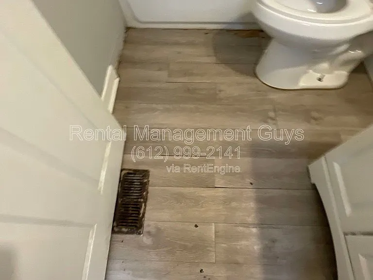 2931 Bryant Ave N #2 — Photo 38
