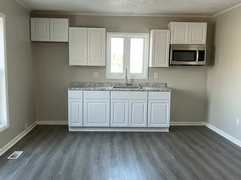 1507 Davis St — Photo 4