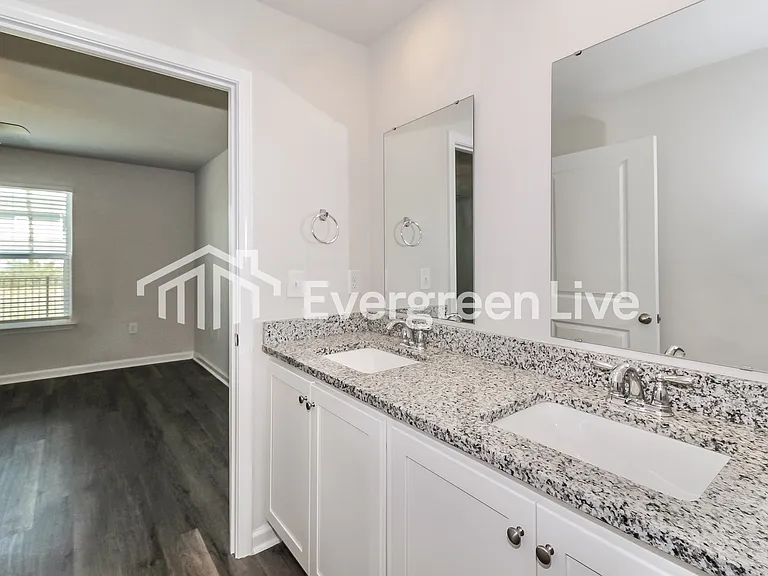2277 Courtina Way — Photo 12
