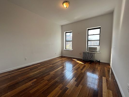 1st image of 154 Allen St #E2