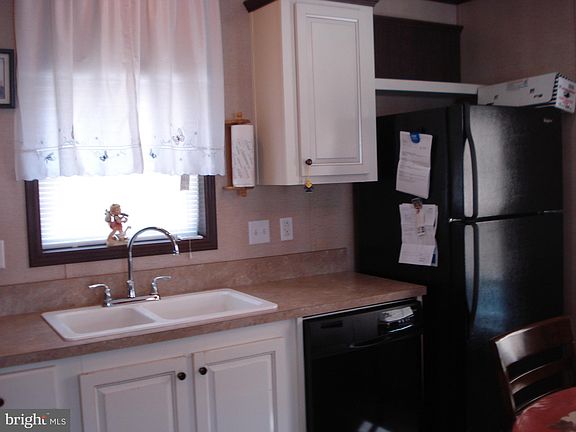 4th image of 402 Snowbird Ct