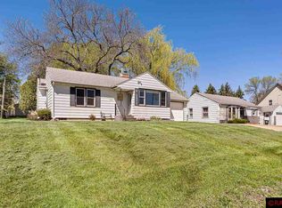 1320 N Cedar Ave, Owatonna, MN 55060