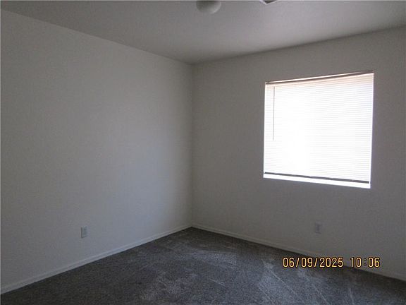 3rd image of 3359 N Yuma St