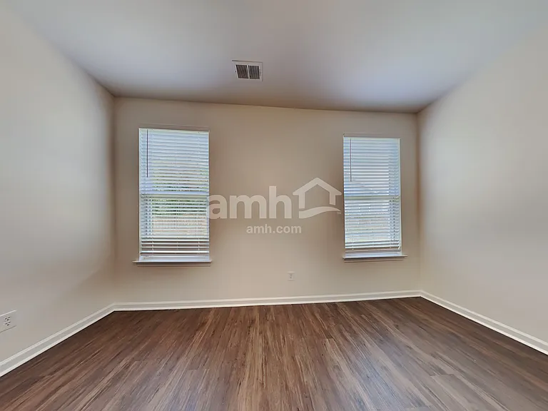 109 Orleans Ct — Photo 8