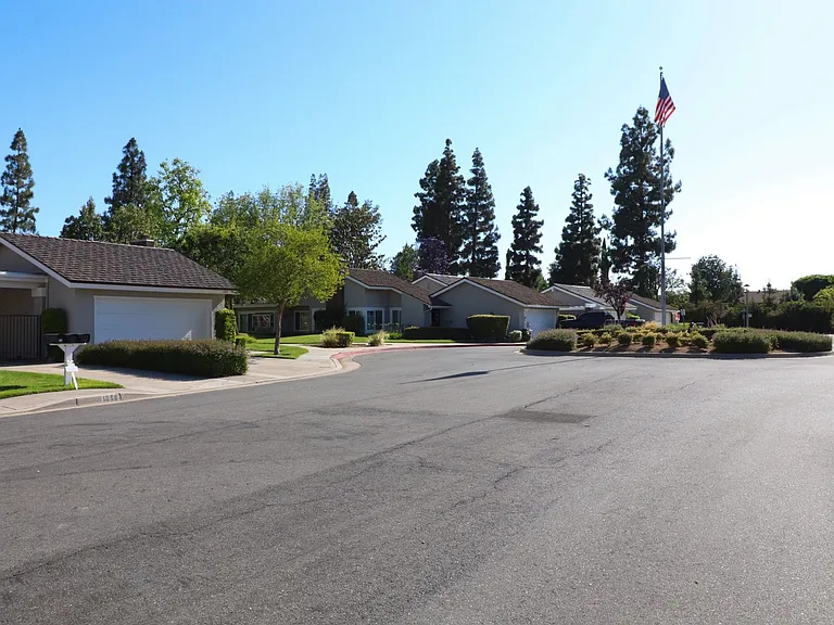 1050 Pacifica Dr — Photo 53