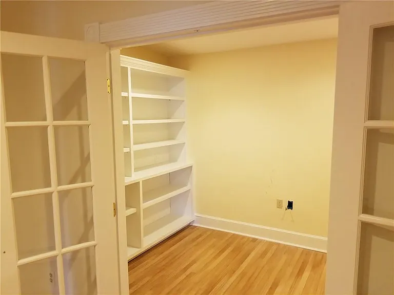16 Clearview Ave #D — Photo 23