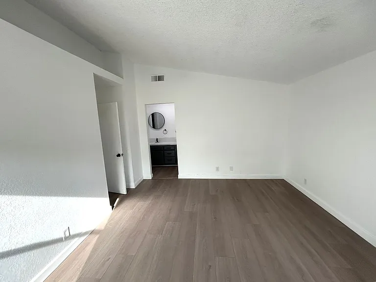12040 Woodbridge Dr — Photo 21