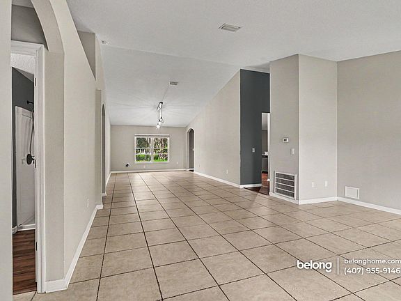 4th image of 58 Raleigh Dr
