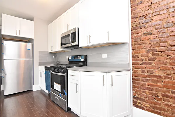 Rented by Bohemia Realty Group | media 11