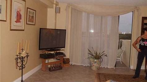 3rd image of 2350 NE 135th St APT 1514