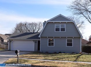 7111 Willow Ave, Lincoln, NE 68507
