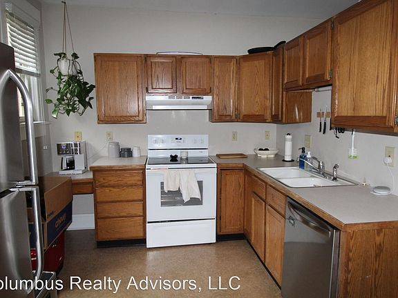 3rd image of 916 Harrison Ave