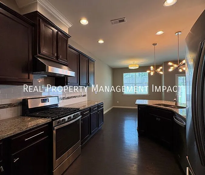 214 Churment Ct — Photo 20