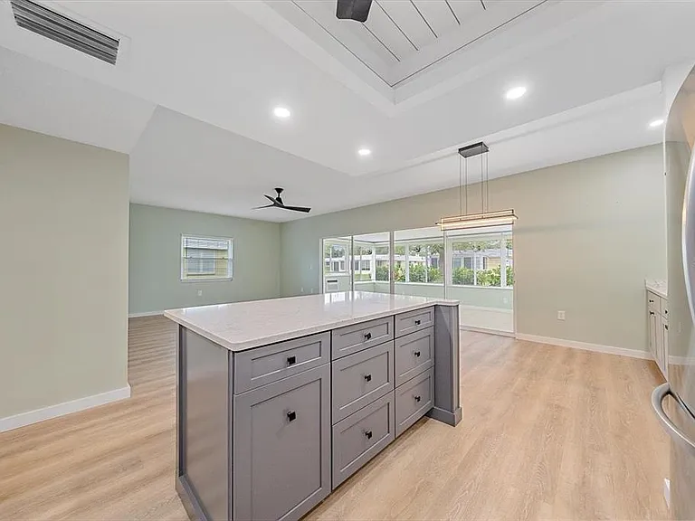 5865 Tidewood Ave #8 — Photo 9