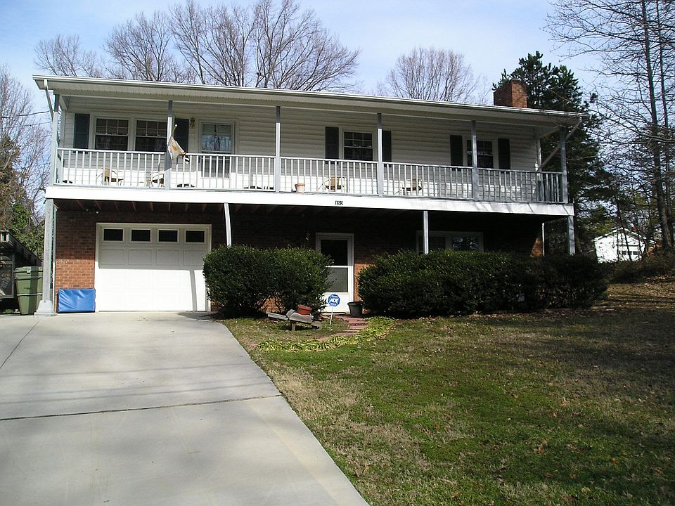 Front view from quiet street!