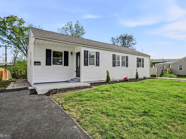 102 Robinson Dr, New Castle, DE 19720
