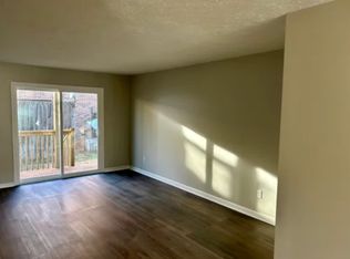 110 Kenton Ct APT 8, Radcliff, KY 40160