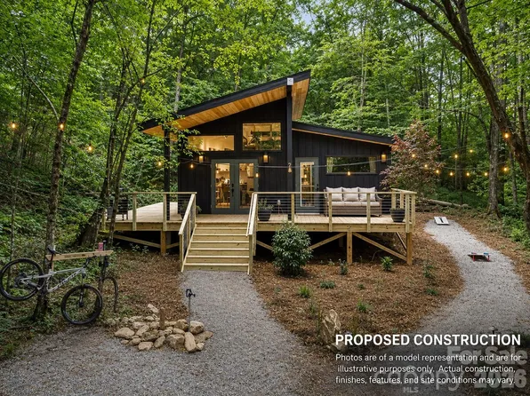 352 Twinbrook Ln, Maggie Valley, NC 28751