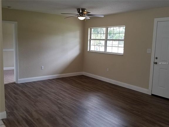 3rd image of 2409 Holly Ave