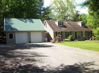 102 Ponderosa Dr, Greentown, PA 18426