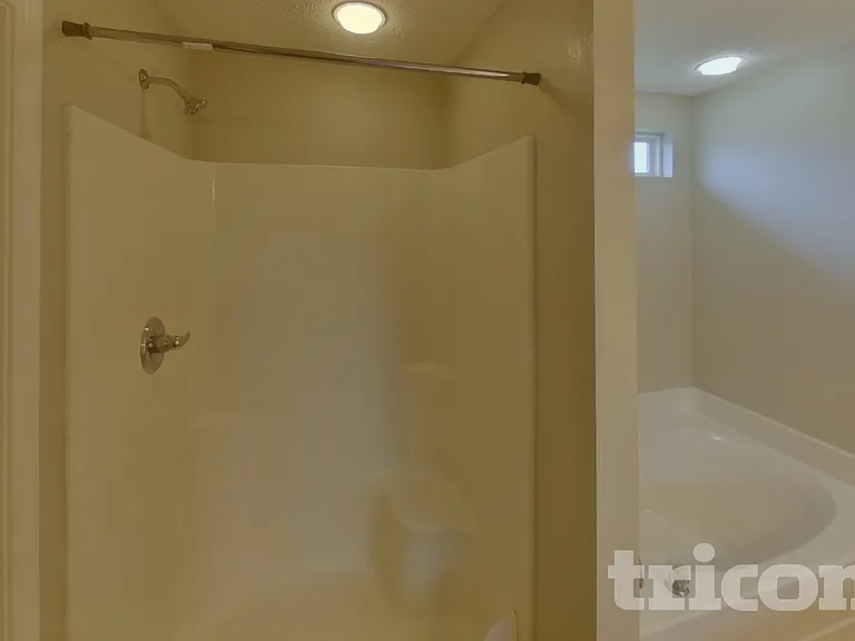1024 Stratus Dr — Photo 9