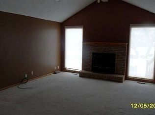 7526 Girard St, Omaha, NE 68122