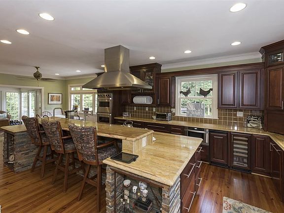 5th image of 7 Chinquapin Ln
