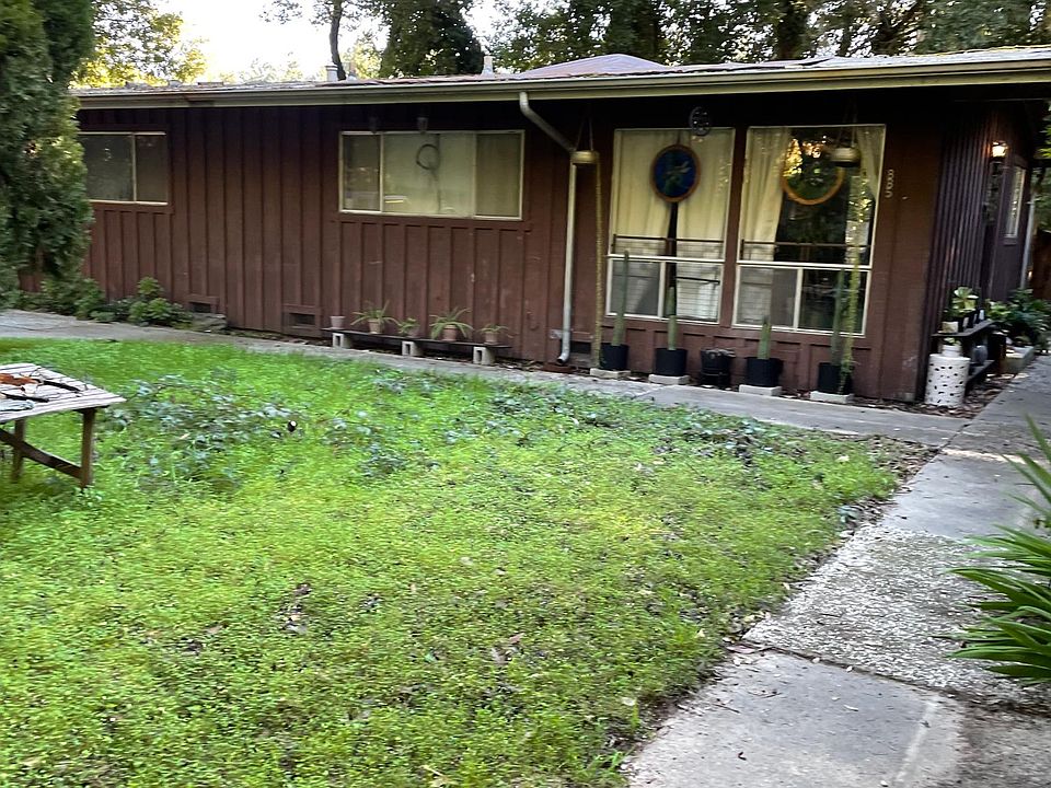 1st image of 889 Hillcrest Dr