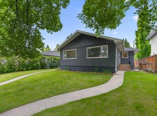 319 37th St SW #A-B, Calgary, AB T3C1R5