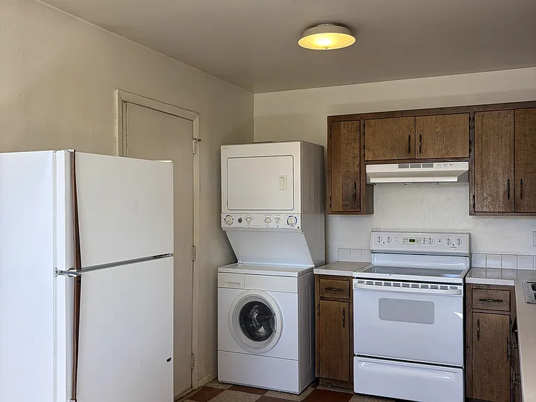 127 N Fillmore St — Photo 6