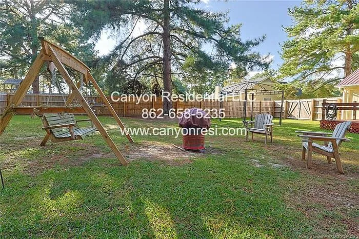 106 Liberty Ct — Photo 16