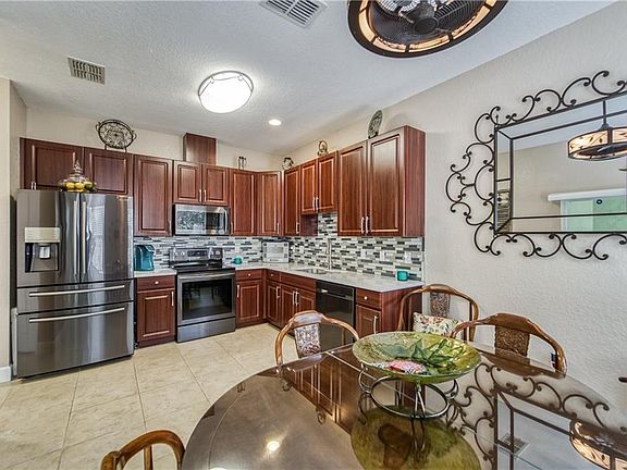 4th image of 235 Alexander Woods Dr