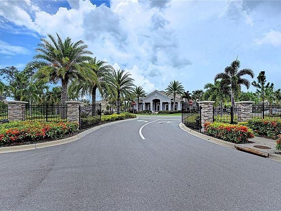 4th image of 2906 Esmeralda Dr